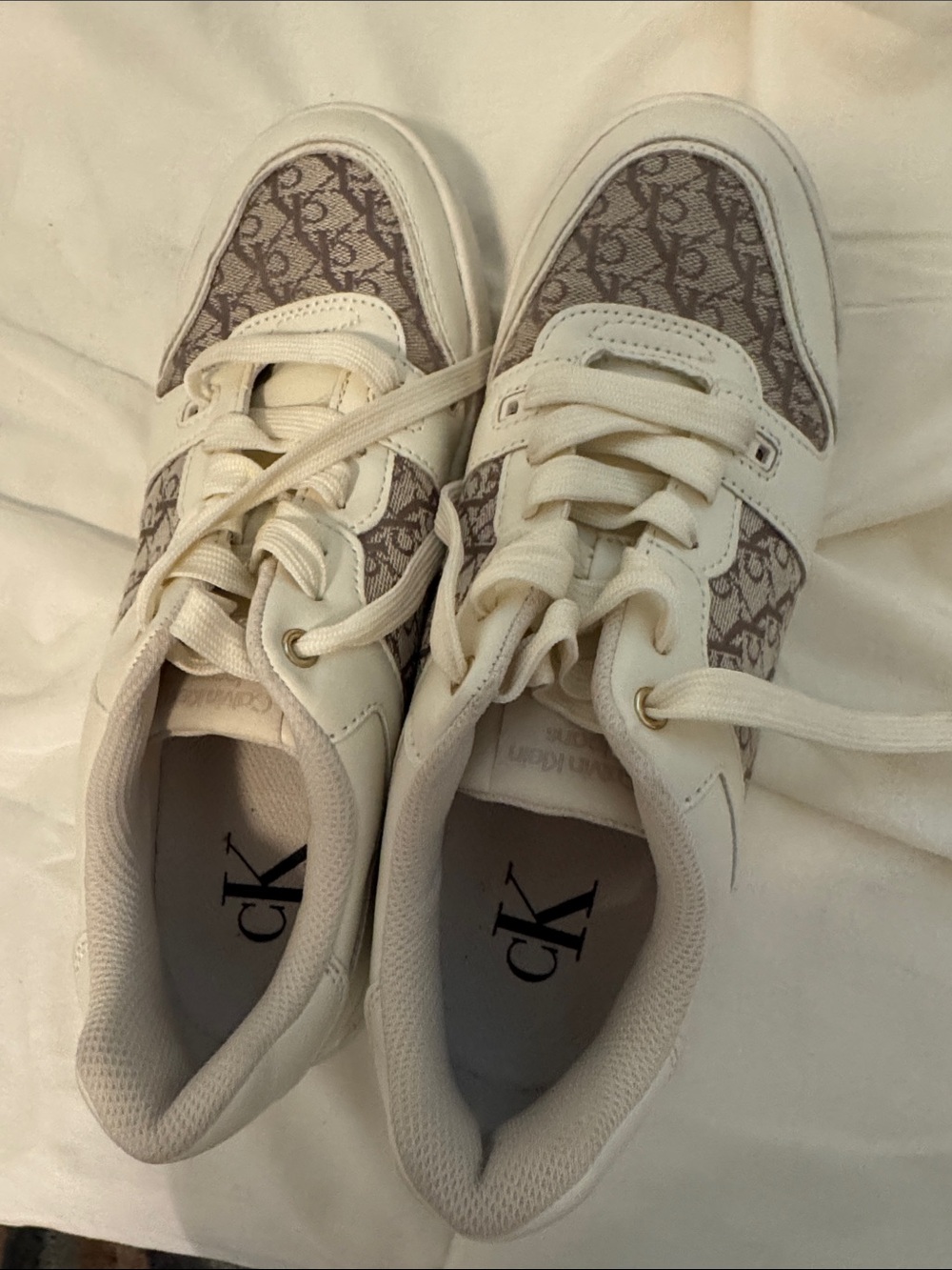 Calvin Klein Cream & Taupe Logo-Print Athletic Sneakers